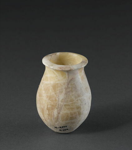vase, image 2/3