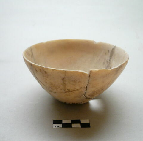 vase, image 2/2