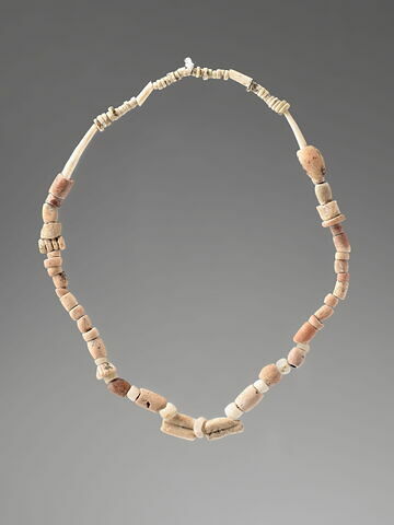 collier ; perle