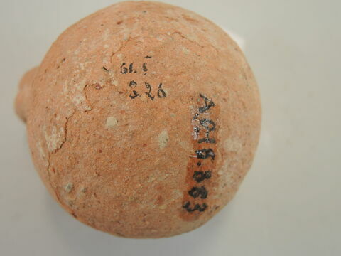 vase, image 2/2