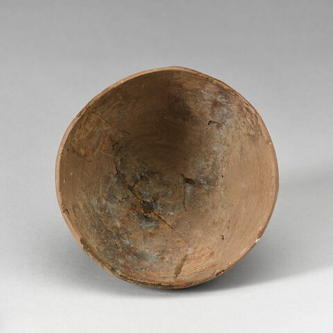 vase, image 3/3