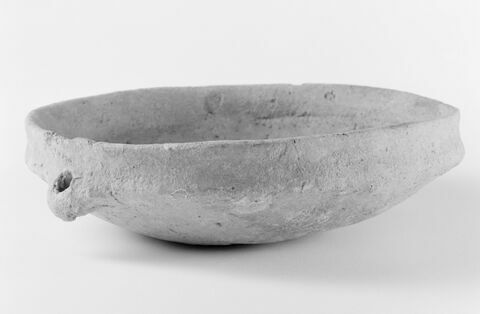 vase, image 3/3