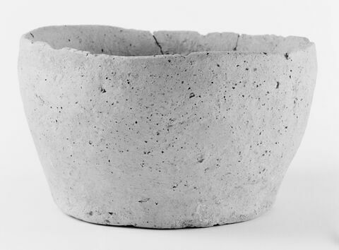 vase, image 2/2
