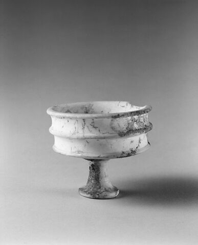 vase, image 2/3