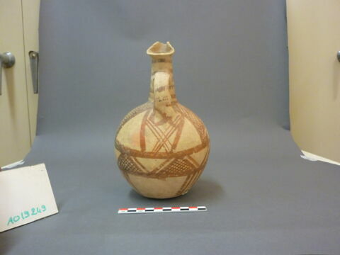 vase, image 6/6