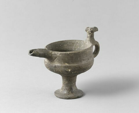 vase, image 2/3