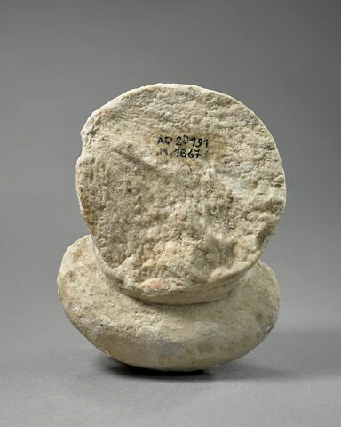 statue, image 3/13