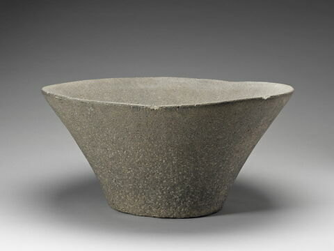 vase, image 2/3