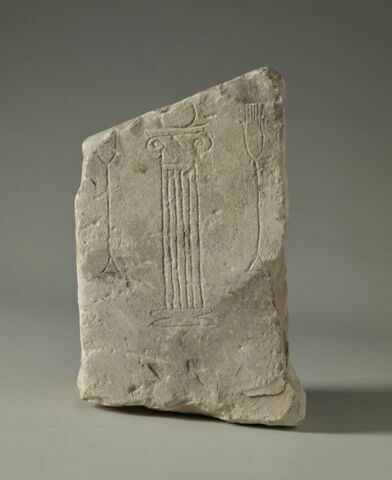 stèle  ; ex-voto ;
