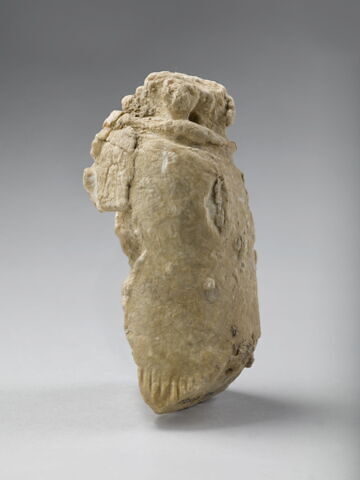 statue, image 2/11