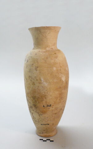 vase, image 2/3