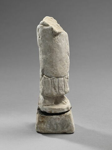 statue, image 3/16