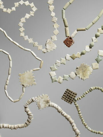 collier ; pendentif ; perle, image 2/4