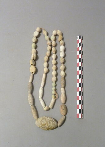 perle ; collier, image 4/4