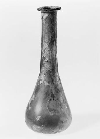 vase, image 2/3