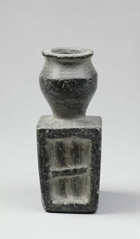 vase, image 2/3