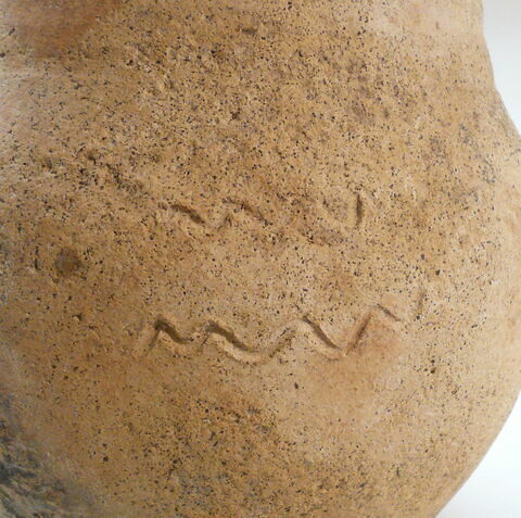 vase, image 2/2