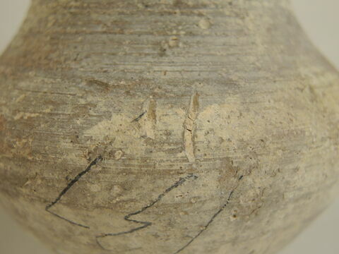 vase, image 2/4