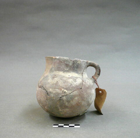 vase, image 2/6