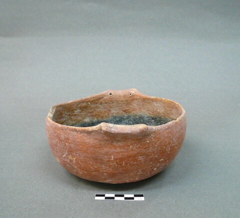 vase, image 2/2