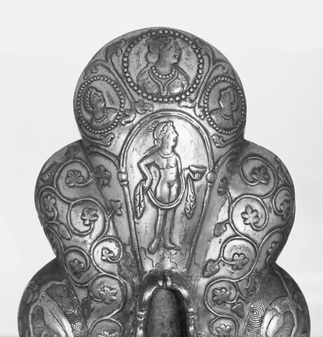 vase, image 12/16