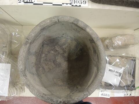 vase, image 4/4
