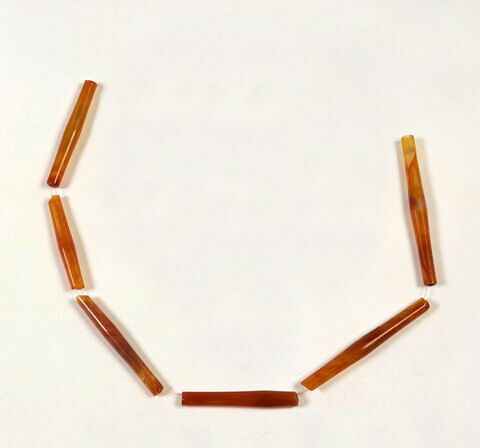 collier ; perle