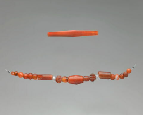 collier ; perle, image 2/4