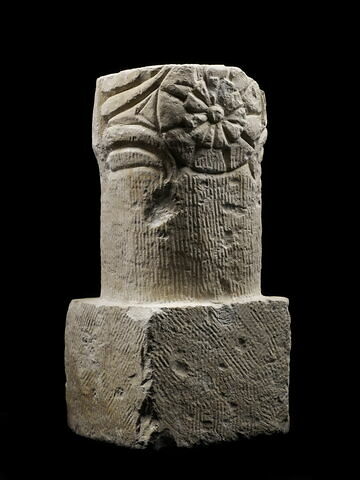 cippe ; objet funéraire, image 3/5