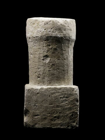 cippe ; objet funéraire, image 4/5