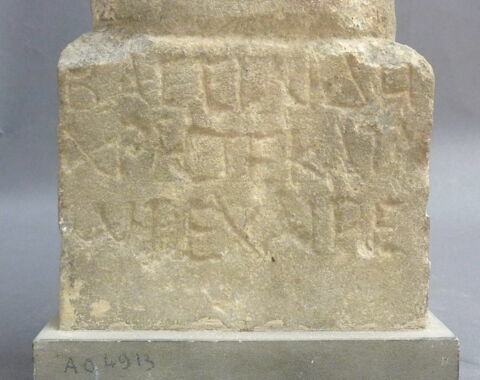stèle, image 5/5