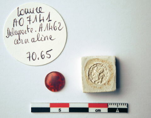 cachet, image 2/2