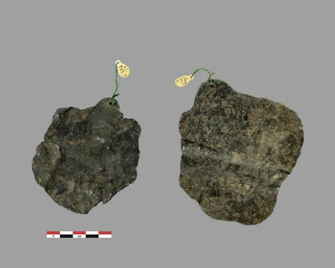 plaque, image 2/2