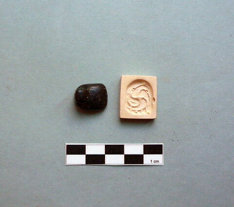 cachet, image 2/2
