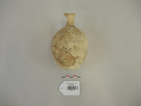 vase, image 2/3