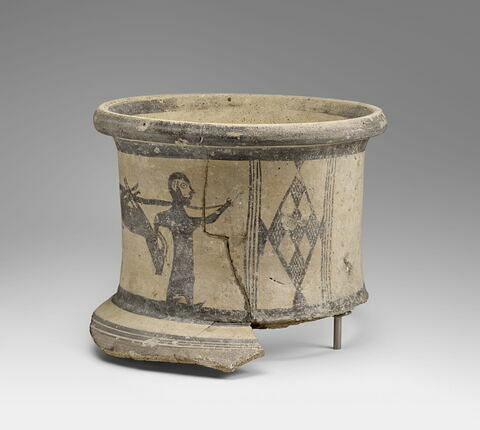 vase, image 3/3