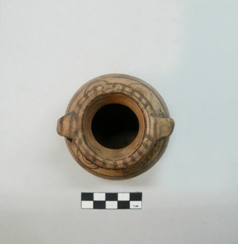 vase, image 3/3