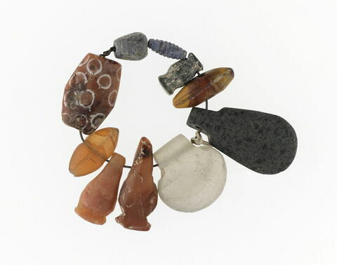collier, image 2/2
