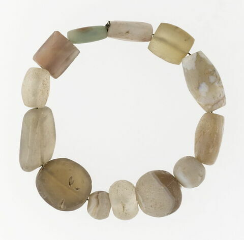 bracelet, image 2/2