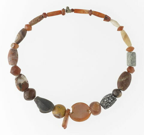 collier ; perle, image 2/3