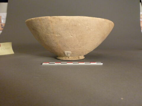 vase, image 2/2