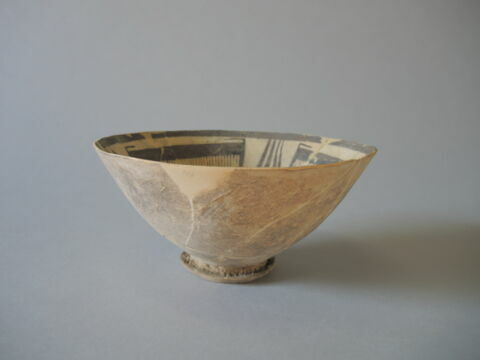vase, image 7/11