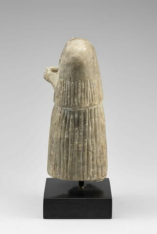 statue, image 3/8