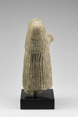 statue, image 4/8