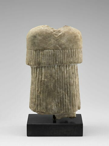 statue, image 5/8