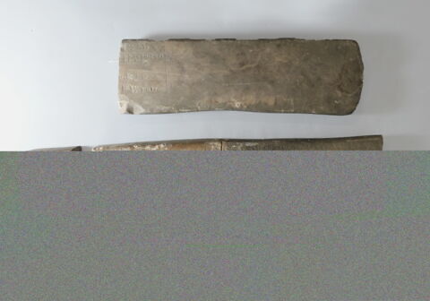 stèle, image 2/2