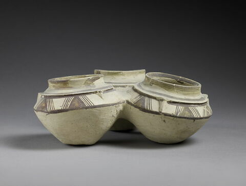 vase, image 2/5