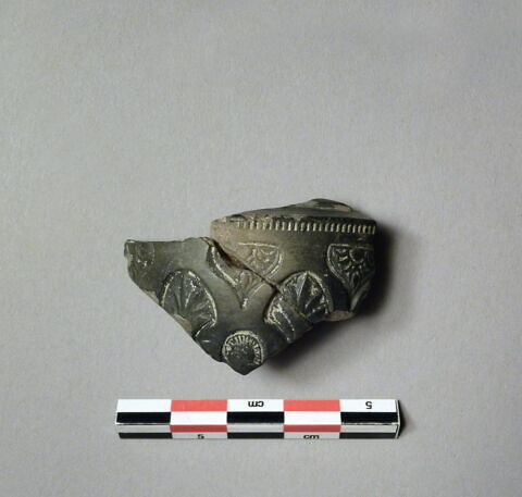 vase, image 2/2