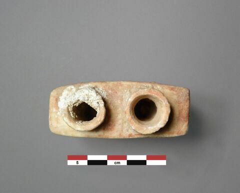 vase, image 3/3