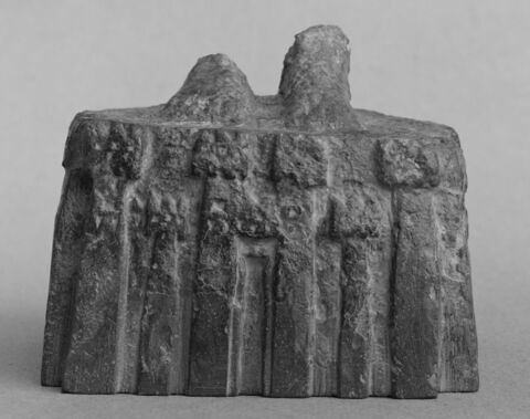 statue, image 3/5